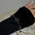Midnight Clover Bracelet - Stainless Steel Jewelry in Pakistan - Fostelle Midnight Clover Bracelet - Stainless Steel Jewelry in Pakistan - Fostelle