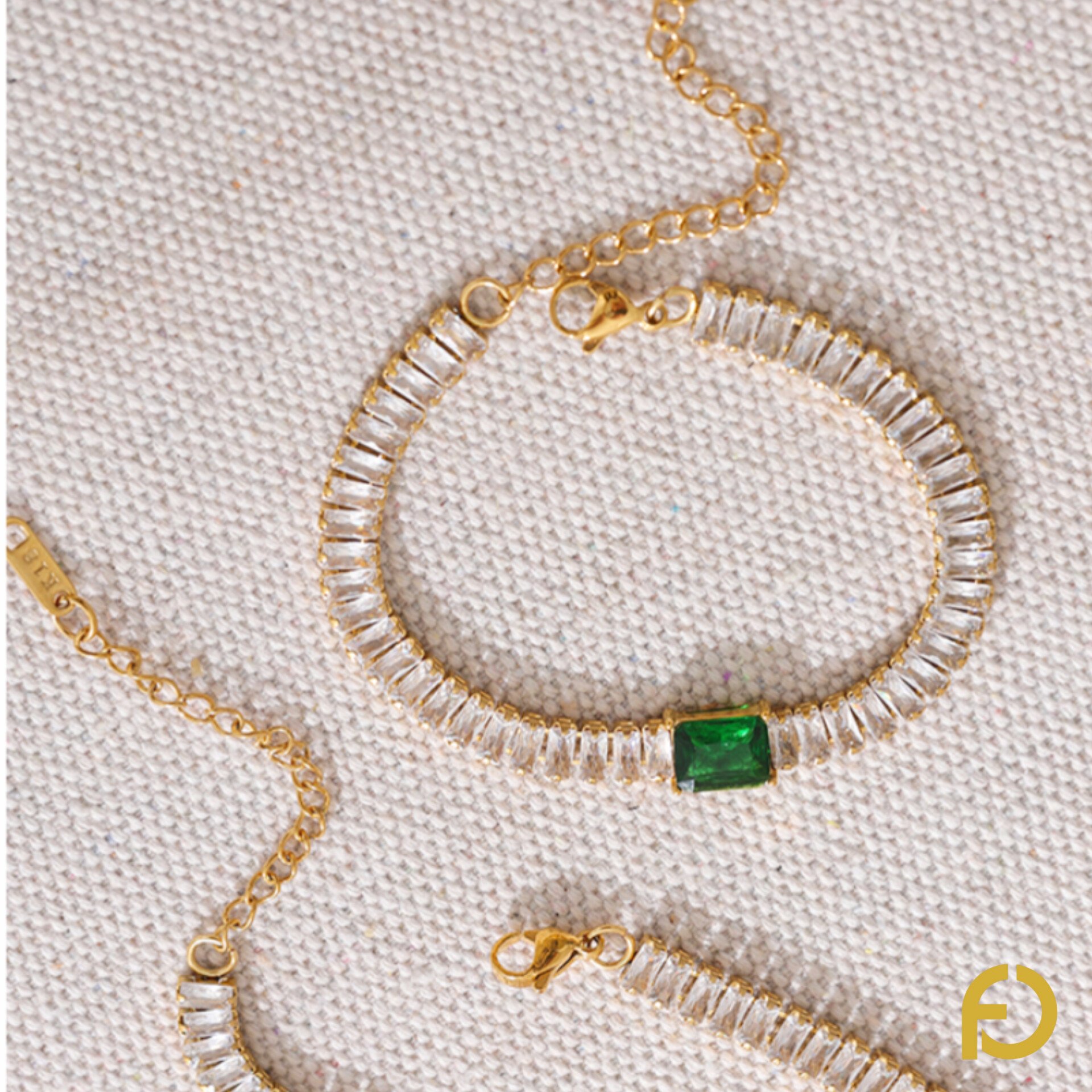 2025/01/1000095250.jpg Viridian Tennis Bracelet - Stainless Steel Jewelry in Pakistan - Fostelle