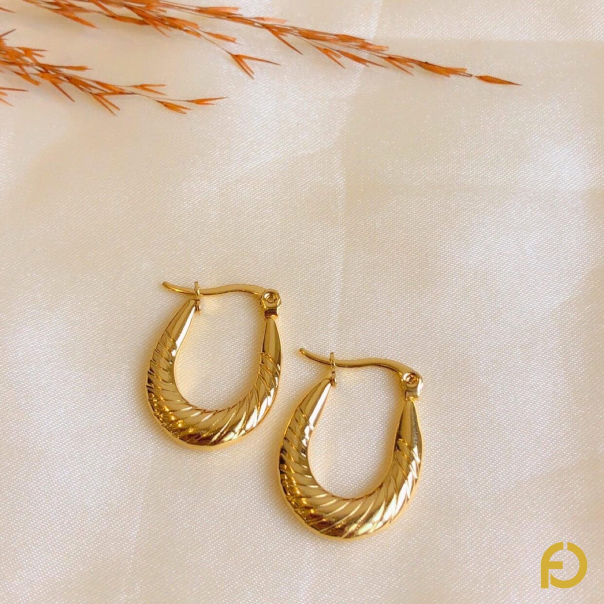 2025/06/1000159899.jpg Croissant Hoops - Stainless Steel Jewelry in Pakistan - Fostelle